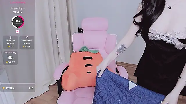 Snapshot of Miu-999 chatting on 2, 10, 2025 Miu-999 online show from 2, 10, 2025