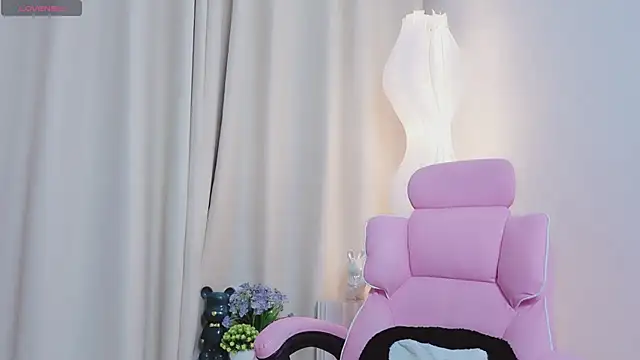 Miu-999 online show from 10, 4, 2026