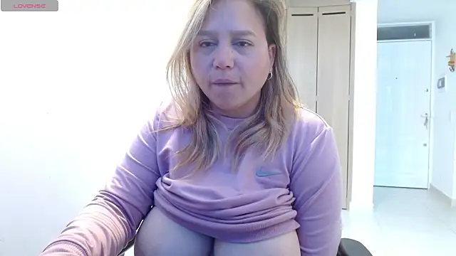 Snapshot of haashkyo chatting on 27, 6, 2026 haashkyo online show from 27, 6, 2026