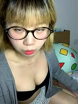 Snapshot of zhaomosheng125216 chatting on 11, 9, 2025 zhaomosheng125216 online show from 11, 9, 2025