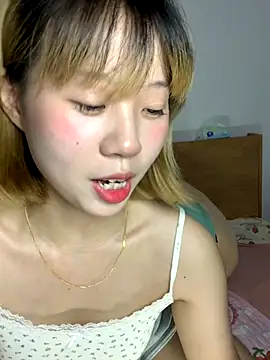 Snapshot of zhaomosheng125216 chatting on 10, 10, 2025 zhaomosheng125216 online show from 10, 10, 2025