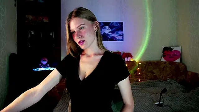 Snapshot of Luntryy chatting on 6, 11, 2025 Luntryy online show from 6, 11, 2025