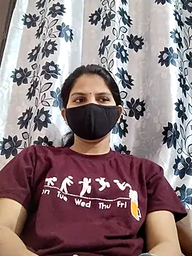 poojam93 online show from 7, 4, 2026