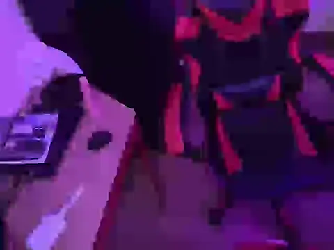 Snapshot of ChloeSnoww chatting on 30, 9, 2025 ChloeSnoww online show from 30, 9, 2025