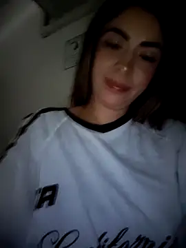 Snapshot of CristalHeart_ chatting on 20, 12, 2025 CristalHeart online show from 20, 12, 2025