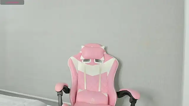 Snapshot of kendal_hot01 chatting on 20, 11, 2025 kendal hot01 online show from 20, 11, 2025