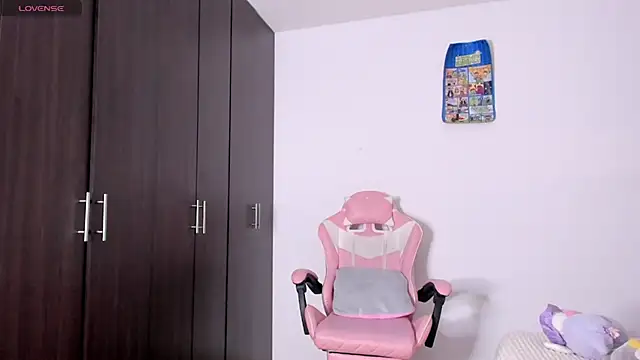 Snapshot of kendal_hot01 chatting on 21, 2, 2026 kendal hot01 online show from 21, 2, 2026