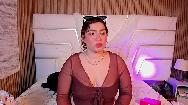 AdelaTaylor online show from 16, 10, 2025