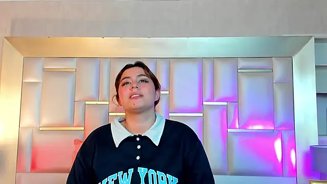 AdelaTaylor online show from 6, 11, 2025