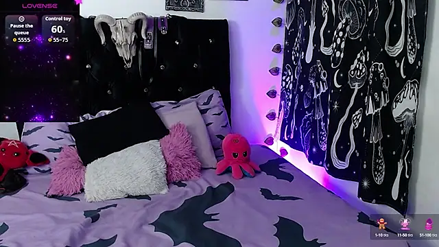 Snapshot of mayaREDdoll chatting on 14, 10, 2025 mayaREDdoll online show from 14, 10, 2025