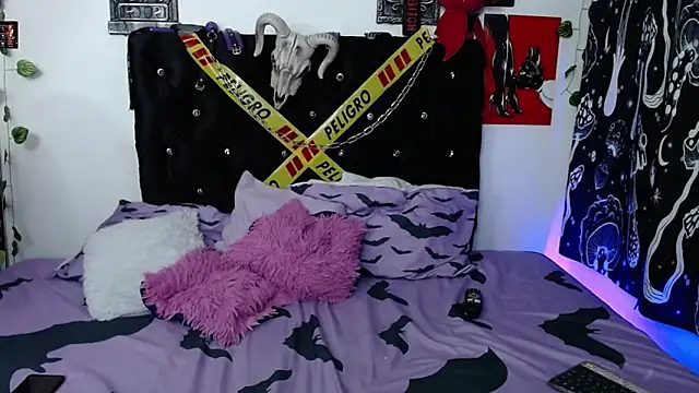 mayaREDdoll online show from 12, 2, 2026