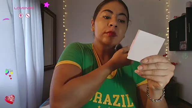 samanthahut1 online show from 14, 10, 2025