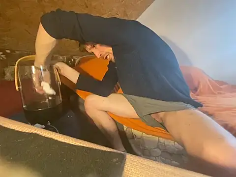 Salon1986 online show from 17, 9, 2025