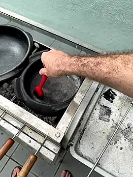 Snapshot of XUCRUTES42 chatting on 31, 10, 2025 XUCRUTES42 online show from 31, 10, 2025