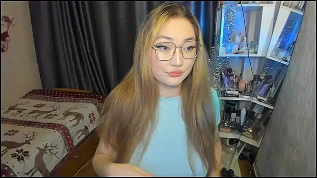 Snapshot of lyra_x chatting on 6, 1, 2026 lyra x online show from 6, 1, 2026