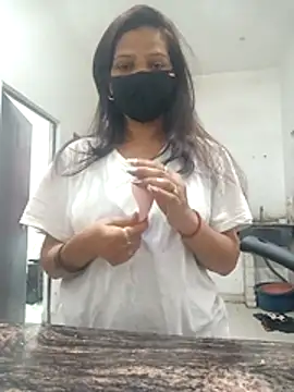 Snapshot of soni_yhakur chatting on 24, 4, 2026 soni yhakur online show from 24, 4, 2026