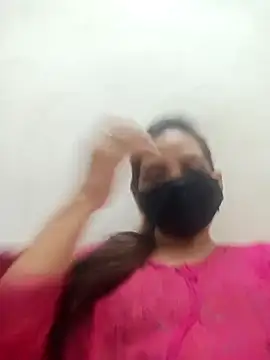 Snapshot of soni_yhakur chatting on 26, 4, 2026 soni yhakur online show from 26, 4, 2026