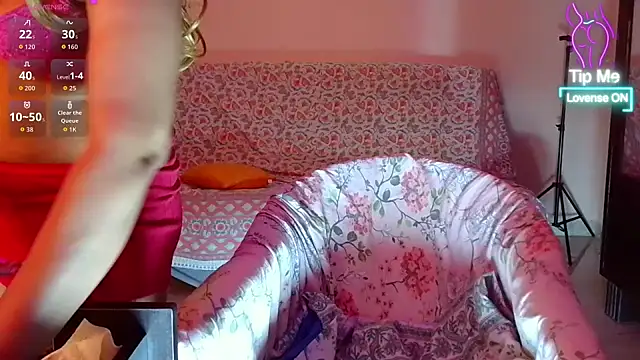 Snapshot of cococouple7 chatting on 19, 12, 2025 cococouple7 online show from 19, 12, 2025