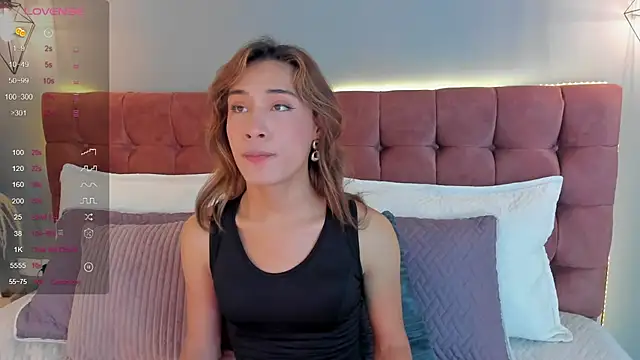 Snapshot of victoria_decapri chatting on 19, 11, 2025 victoria decapri online show from 19, 11, 2025