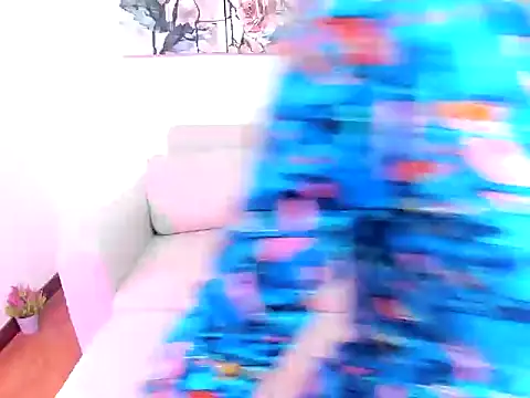 Snapshot of Tania_xw chatting on 7, 10, 2025 Tania xw online show from 7, 10, 2025