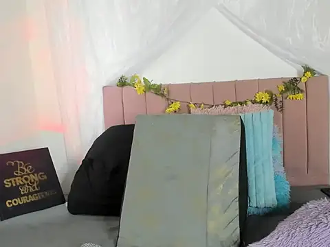 Snapshot of Tania_xw chatting on 20, 12, 2025 Tania xw online show from 20, 12, 2025