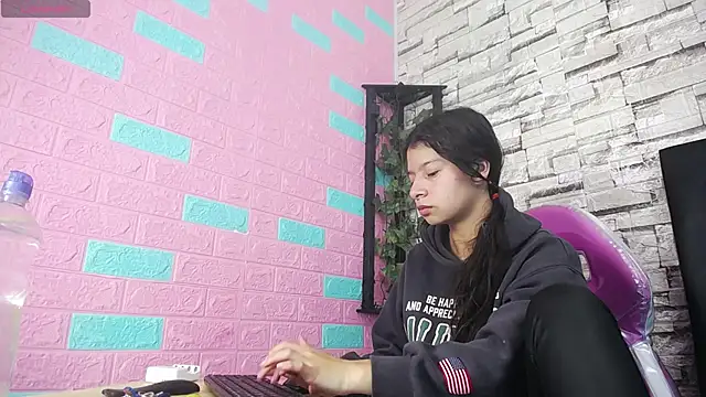 maily can online show from 29, 11, 2025