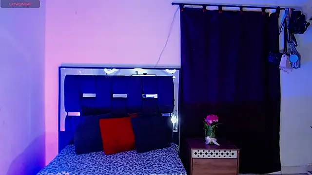 Snapshot of taniaqueen18 chatting on 6, 10, 2025 taniaqueen18 online show from 6, 10, 2025