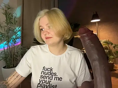 MoonIvy  online show from 21, 3, 2026