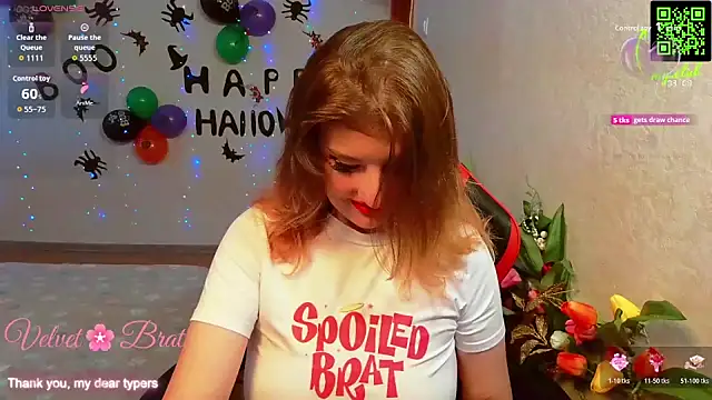 Snapshot of QueenInSilence chatting on 19, 10, 2025 QueenInSilence online show from 19, 10, 2025