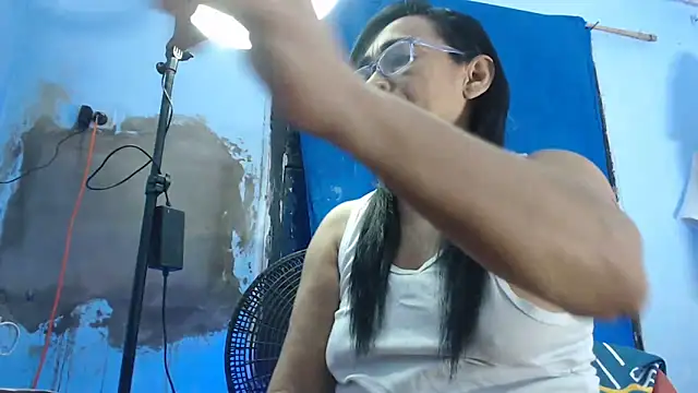 maggi hotsson online show from 11, 10, 2025