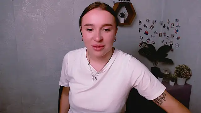 Snapshot of JuliaTopp_ chatting on 17, 9, 2025 JuliaTopp online show from 17, 9, 2025