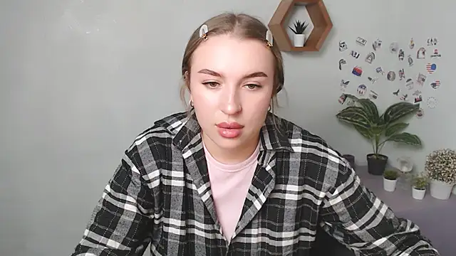 Snapshot of JuliaTopp_ chatting on 26, 9, 2025 JuliaTopp online show from 26, 9, 2025
