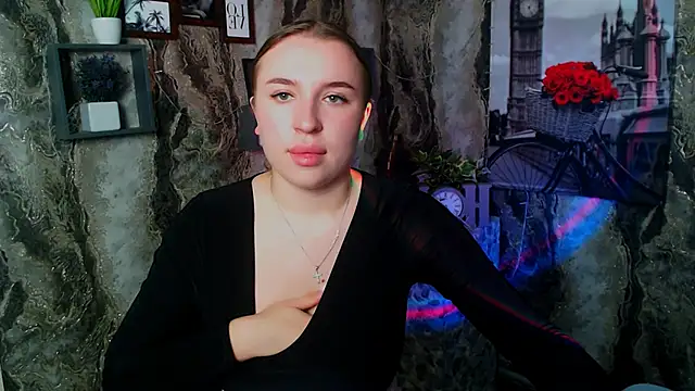 Snapshot of JuliaTopp_ chatting on 4, 10, 2025 JuliaTopp online show from 4, 10, 2025