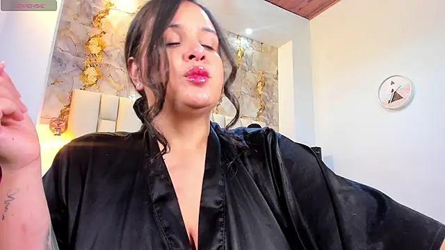 Snapshot of cloe_galee chatting on 6, 2, 2026 cloe galee online show from 6, 2, 2026