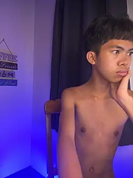 Snapshot of urcumjp chatting on 13, 10, 2025 urcumjp online show from 13, 10, 2025