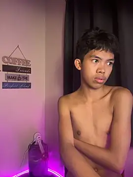 Snapshot of urcumjp chatting on 15, 10, 2025 urcumjp online show from 15, 10, 2025