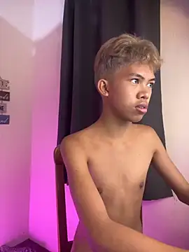 Snapshot of urcumjp chatting on 12, 11, 2025 urcumjp online show from 12, 11, 2025