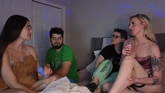 Snapshot of bambifarrina chatting on 23, 11, 2025 bambifarrina online show from 23, 11, 2025