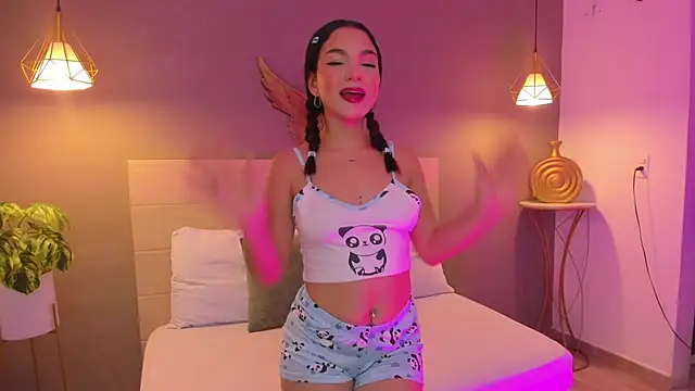 Snapshot of luma_sky_ chatting on 16, 10, 2025 luma sky online show from 16, 10, 2025