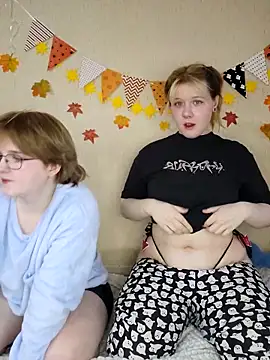 Snapshot of xrixsyx_and_ricky chatting on 19, 11, 2025 xrixsyx and ricky online show from 19, 11, 2025