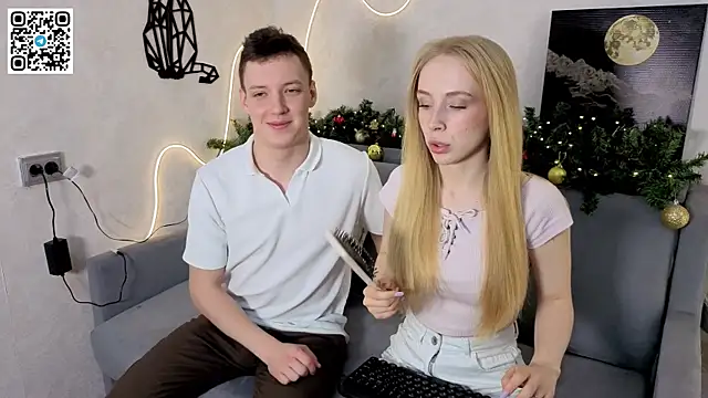 Snapshot of Emily0303 chatting on 21, 12, 2025 Emily0303 online show from 21, 12, 2025