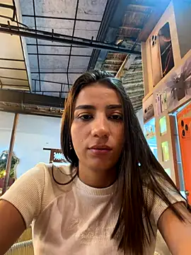 Snapshot of -juicy_ chatting on 12, 11, 2025 -juicy online show from 12, 11, 2025