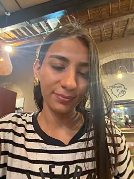 Snapshot of -juicy_ chatting on 18, 11, 2025 -juicy online show from 18, 11, 2025