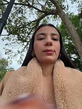 -juicy  online show from 5, 3, 2026