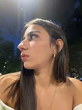 -juicy  online show from 20, 5, 2026