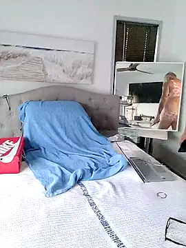 Snapshot of iamthepublickmasterbater chatting on 28, 9, 2025 iamthepublickmasterbater online show from 28, 9, 2025