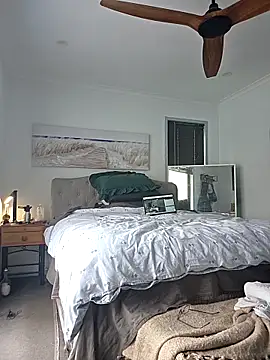 iamthepublickmasterbater online show from 16, 12, 2025