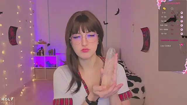 Snapshot of bananasgirl chatting on 9, 11, 2025 bananasgirl online show from 9, 11, 2025