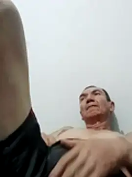 Snapshot of dionsa chatting on 4, 12, 2025 dionsa online show from 4, 12, 2025