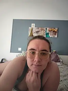 Snapshot of AndHerXO chatting on 25, 4, 2026 AndHerXO online show from 25, 4, 2026